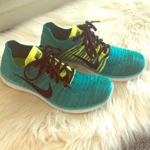 Nike Free Flyknit